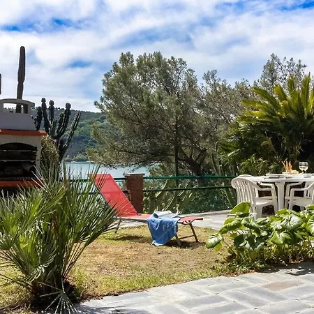 Il Giardino Tra Cielo E Mare Porto Venere